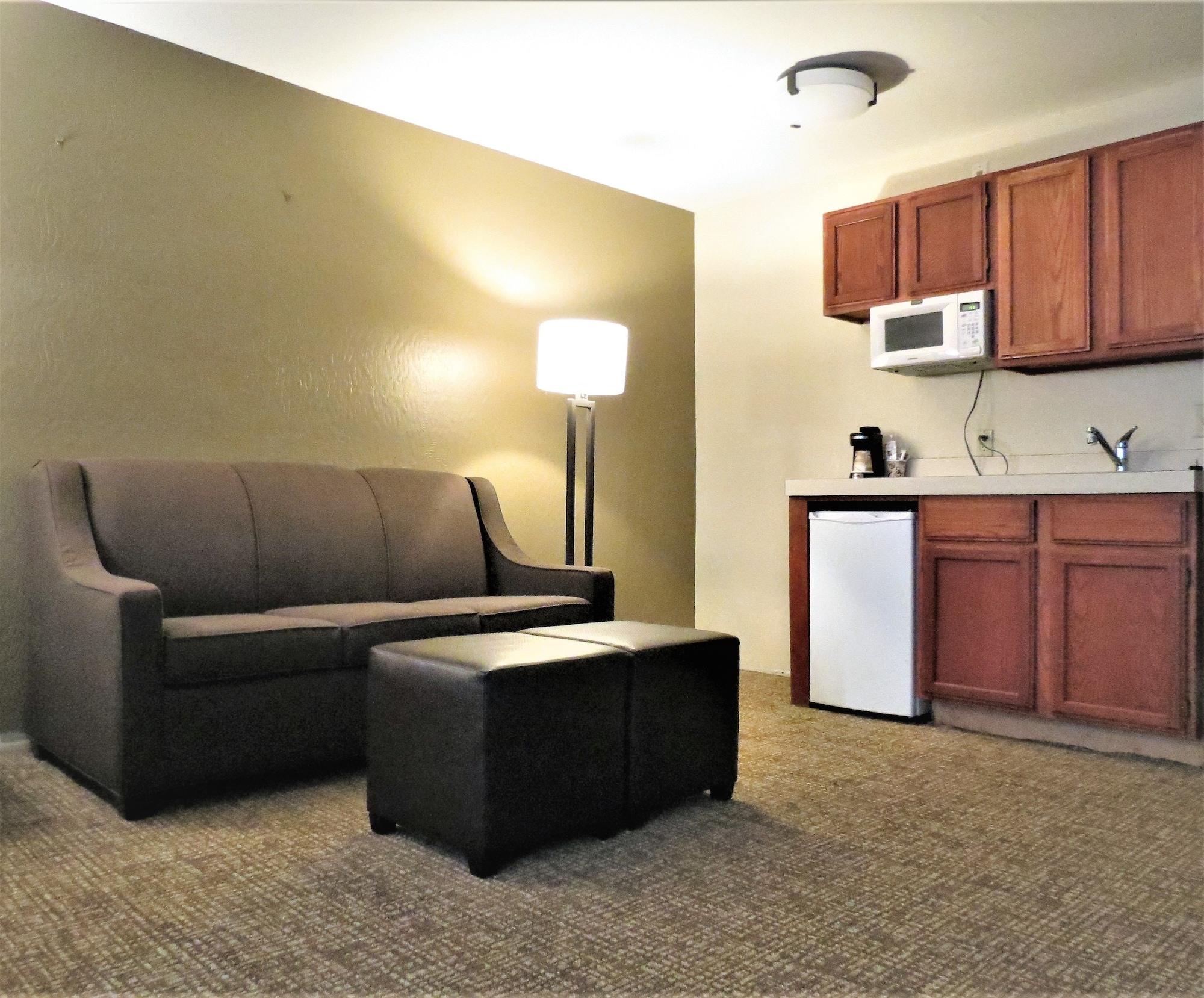 Comfort Inn & Suites Fairborn Near Wright Patterson Afb Екстер'єр фото
