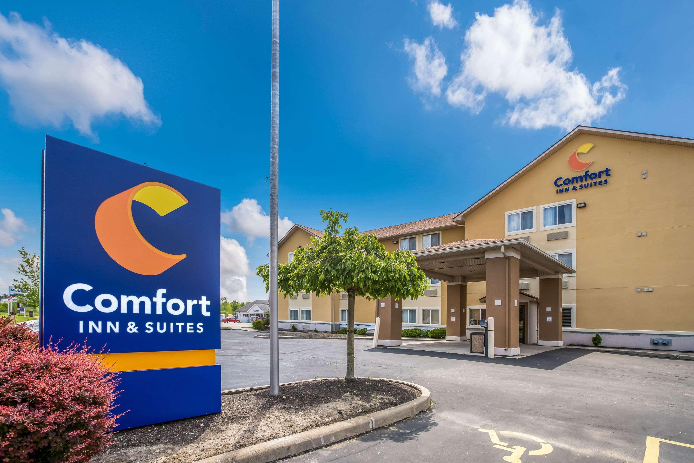 Comfort Inn & Suites Fairborn Near Wright Patterson Afb Екстер'єр фото