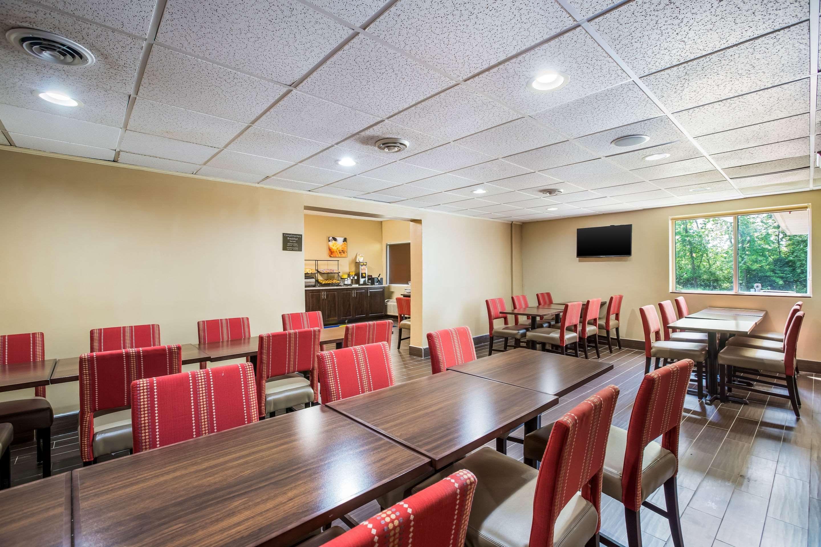Comfort Inn & Suites Fairborn Near Wright Patterson Afb Екстер'єр фото