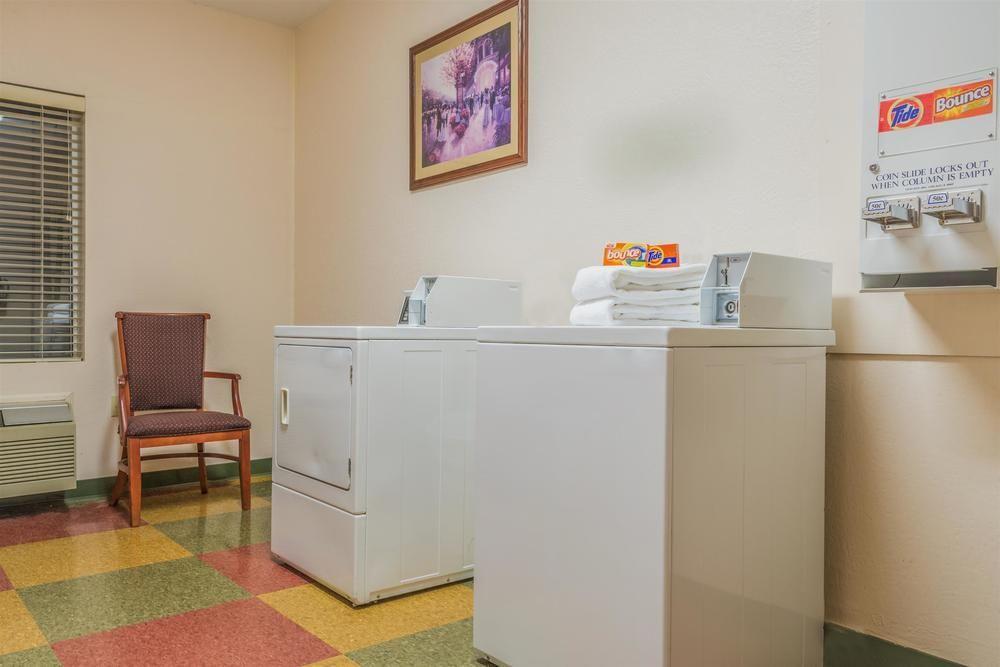 Comfort Inn & Suites Fairborn Near Wright Patterson Afb Екстер'єр фото