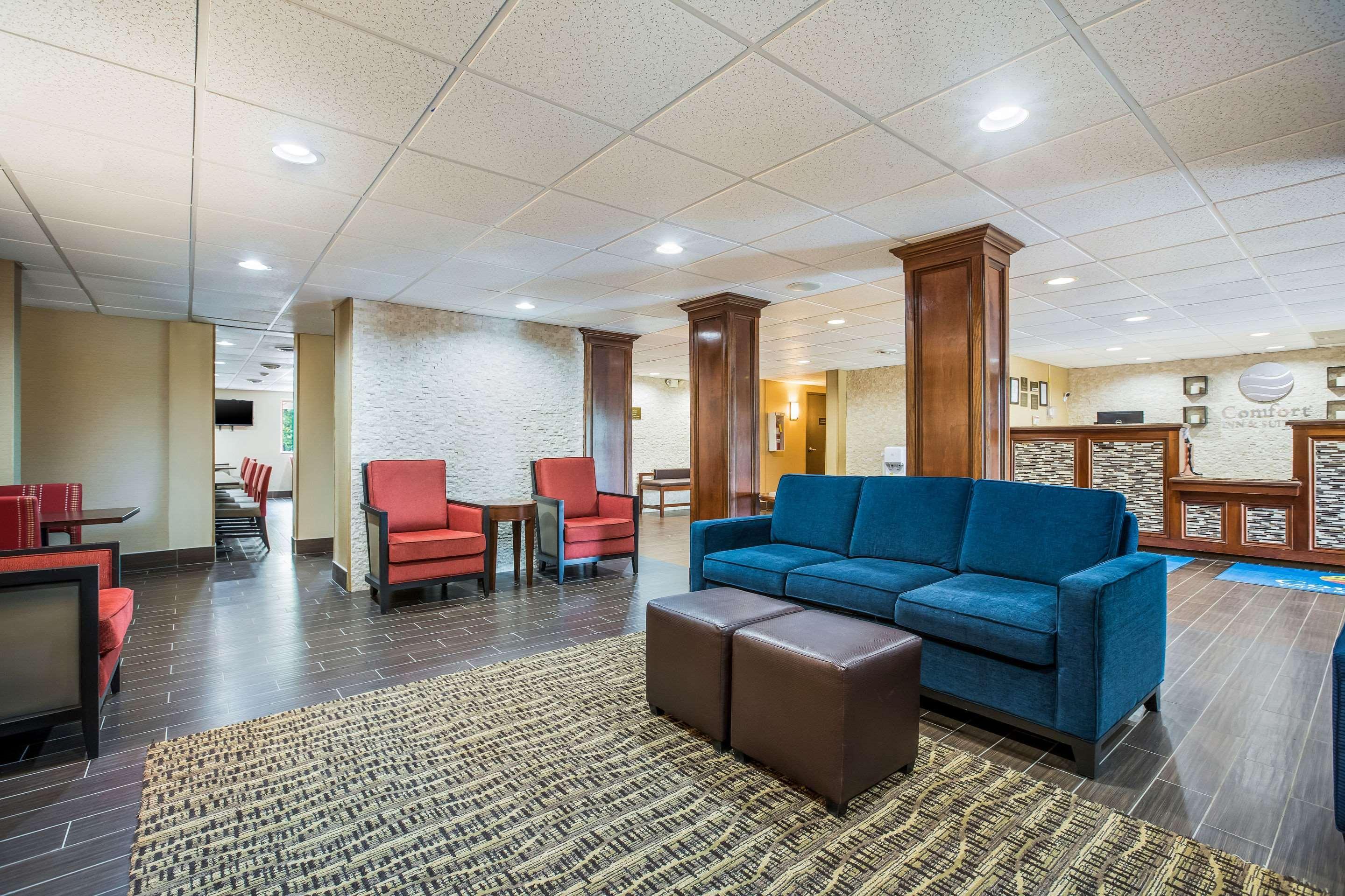 Comfort Inn & Suites Fairborn Near Wright Patterson Afb Екстер'єр фото