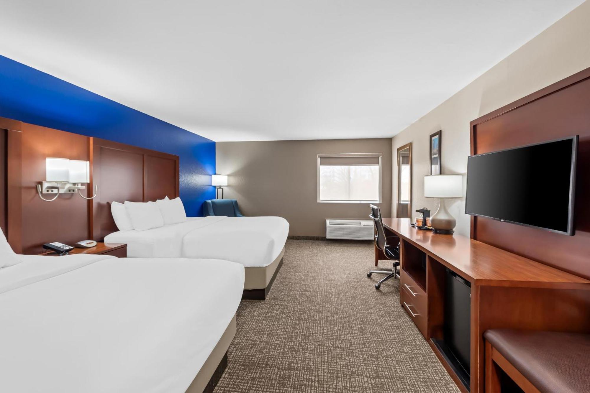 Comfort Inn & Suites Fairborn Near Wright Patterson Afb Екстер'єр фото