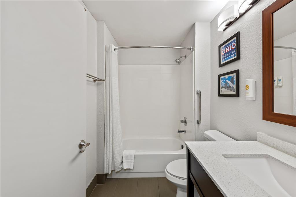 Comfort Inn & Suites Fairborn Near Wright Patterson Afb Номер фото